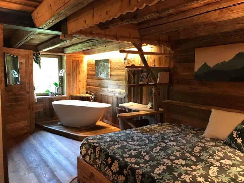 Bed & Breakfast Anisor - Parblanc La Salle Exterior photo